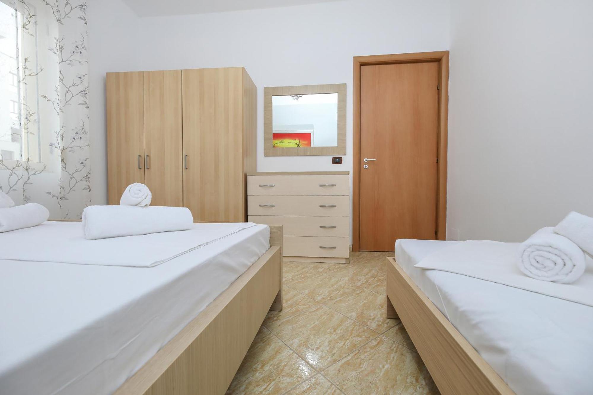 Noa Apartments Вльора Екстер'єр фото