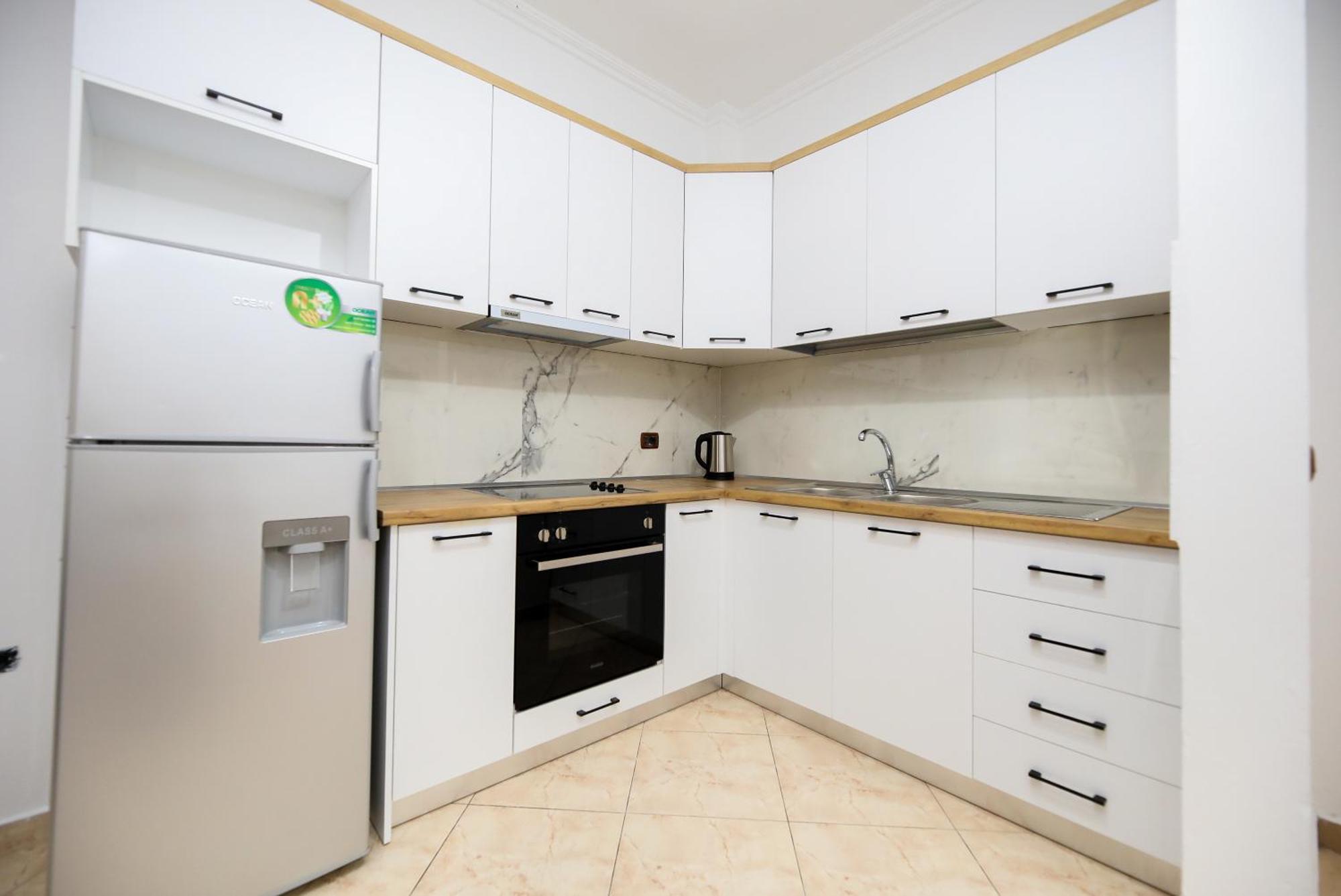 Noa Apartments Вльора Екстер'єр фото
