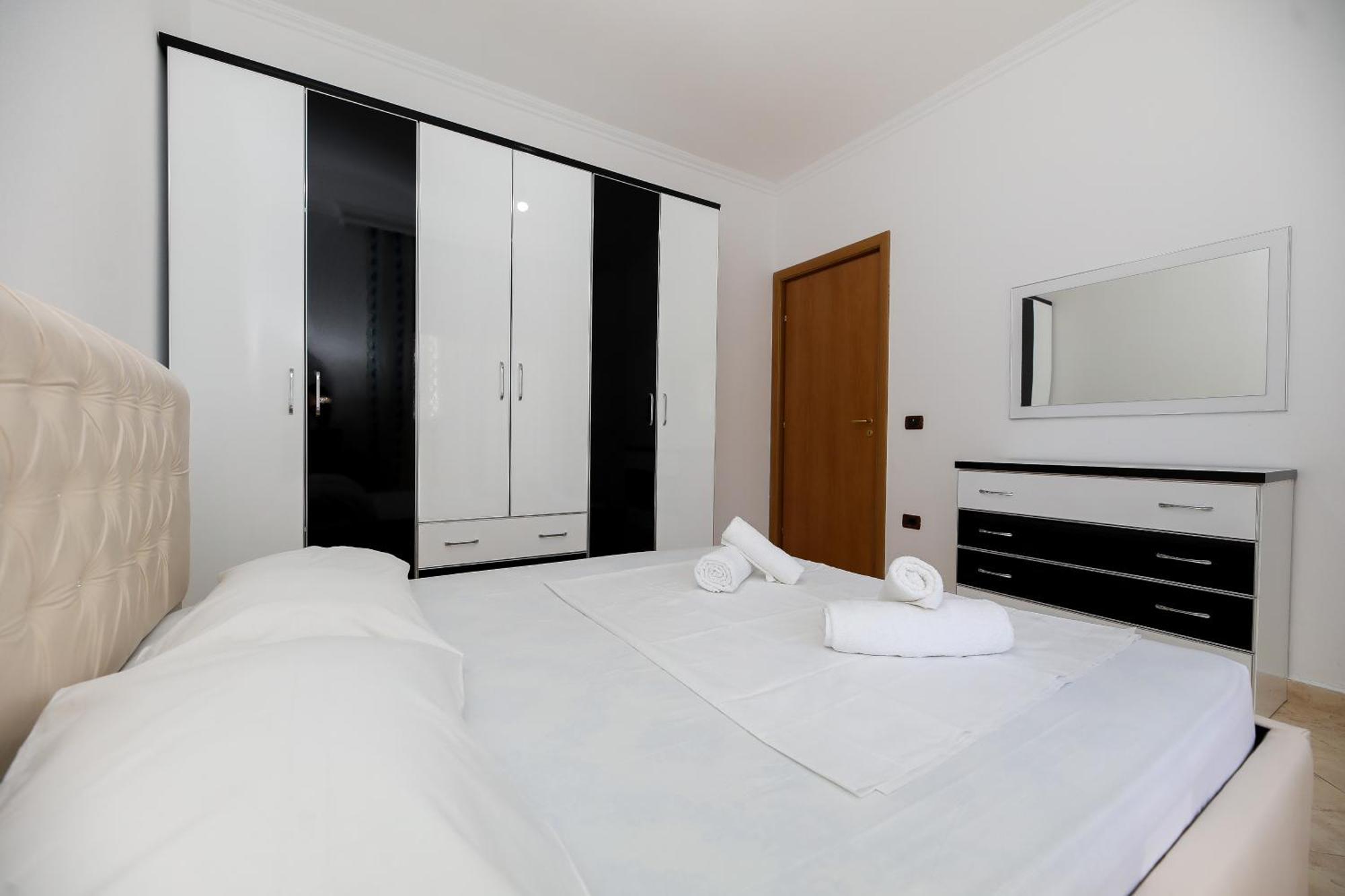 Noa Apartments Вльора Екстер'єр фото