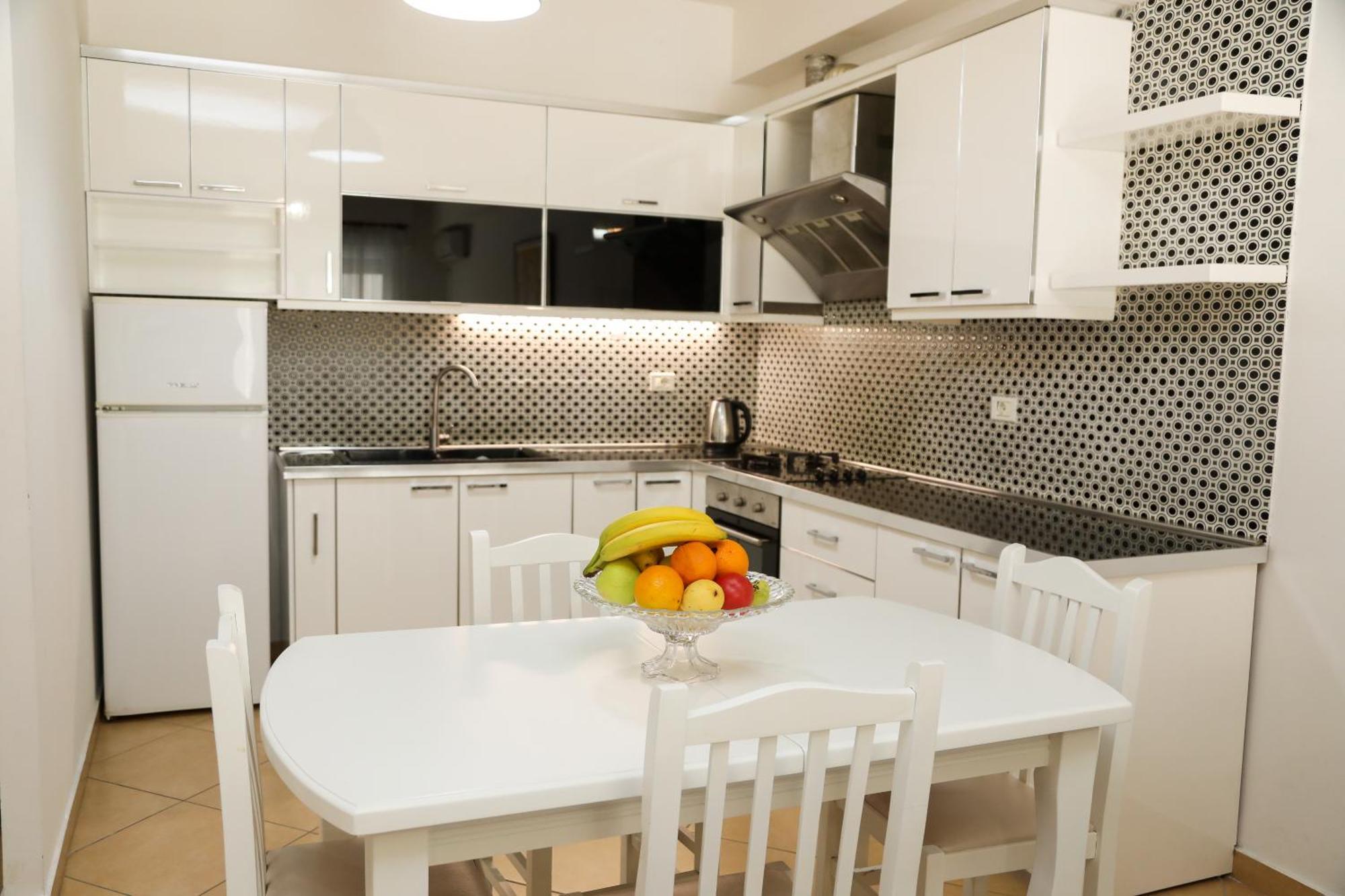 Noa Apartments Вльора Екстер'єр фото