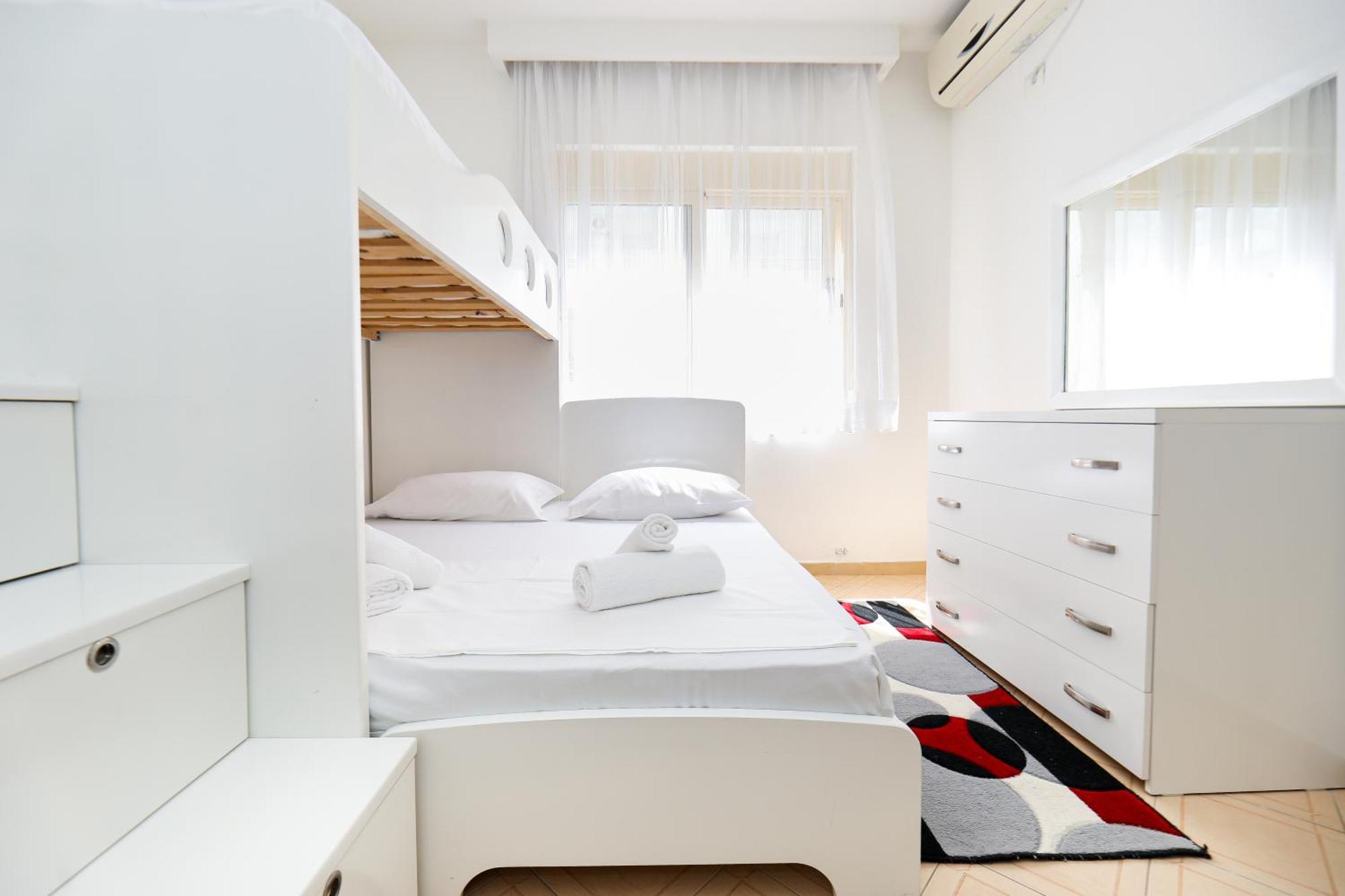 Noa Apartments Вльора Екстер'єр фото